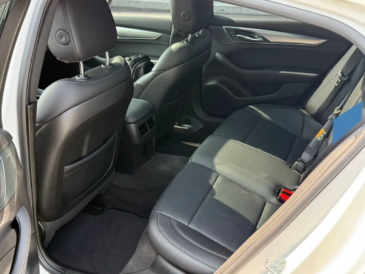 2024 Cadillac CT5 2.0T 237HP L4 10AT,autocango,china used car exporter,china ev exporter,chinese used car exporter,chinese used ev exporter