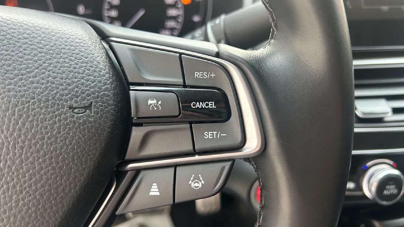 2022 Honda Accord 1.5T 194HP L4 CVT,autocango,china used car exporter,china ev exporter,chinese used car exporter,chinese used ev exporter