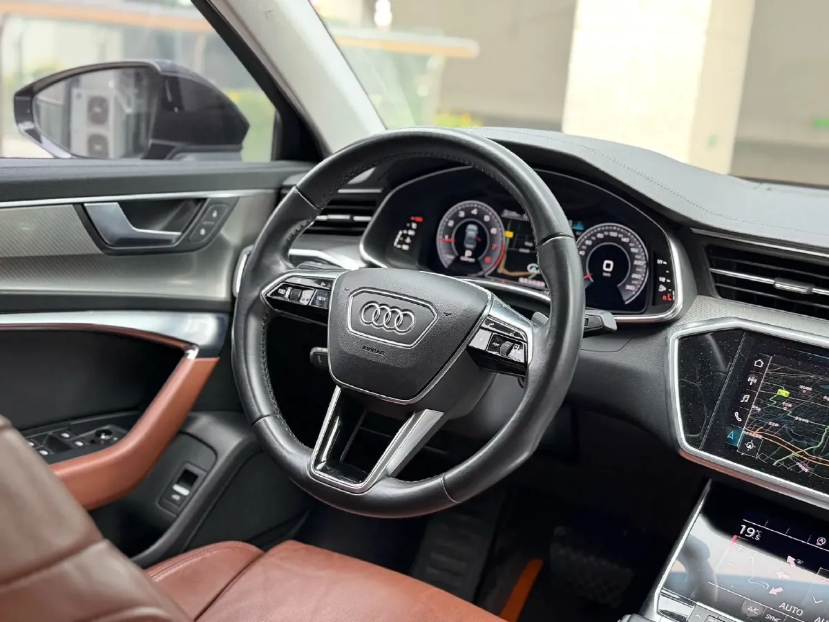 2020 Audi A6L 2.0T 190HP L4 7DCT,autocango,china used car exporter,china ev exporter,chinese used car exporter,chinese used ev exporter