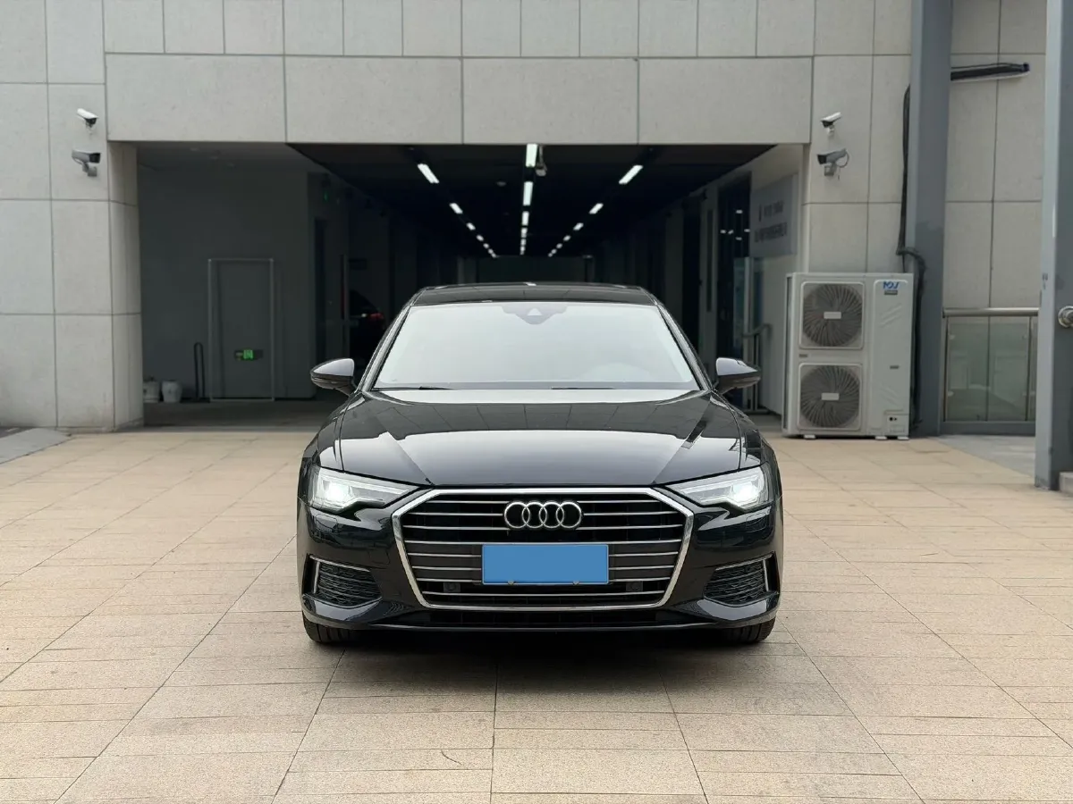 2020 Audi A6L 2.0T 190HP L4 7DCT,autocango,china used car exporter,china ev exporter,chinese used car exporter,chinese used ev exporter