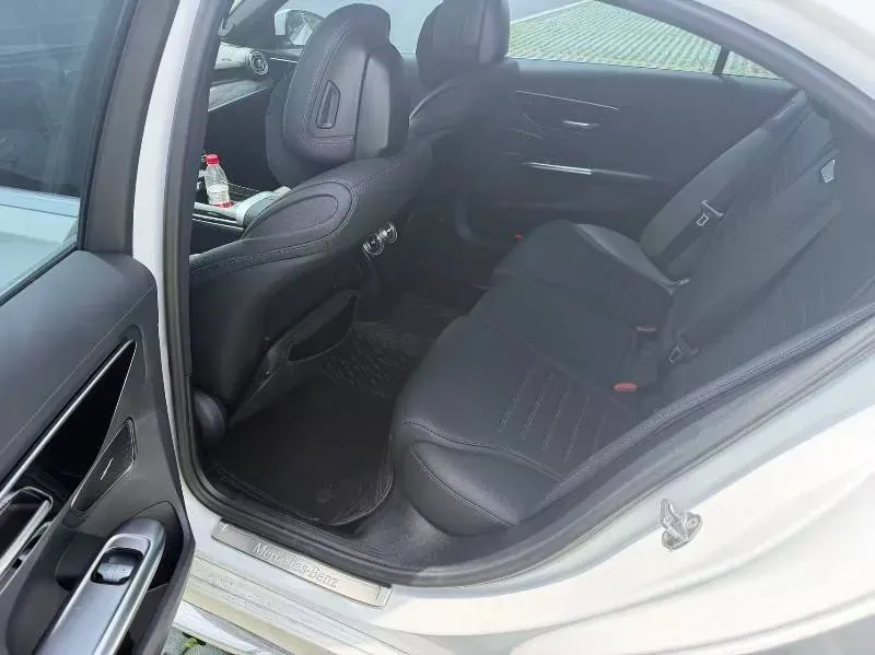 2023 Mercedes-Benz C Class 2.0T 204HP L4 9AT PHEV 25.4KWH,autocango,china used car exporter,china ev exporter,chinese used car exporter,chinese used ev exporter