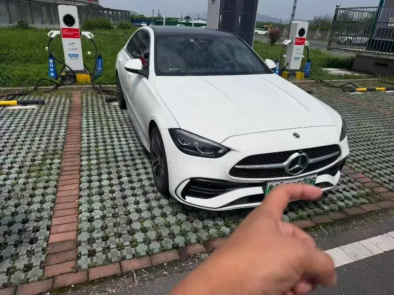 2023 Mercedes-Benz C Class 2.0T 204HP L4 9AT PHEV 25.4KWH,autocango,china used car exporter,china ev exporter,chinese used car exporter,chinese used ev exporter