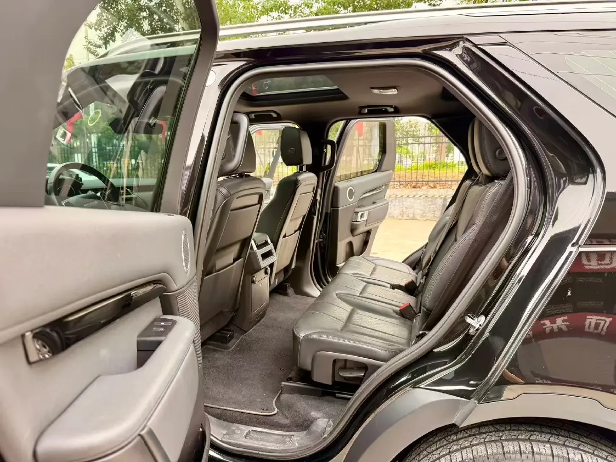 2019 Land Rover Discovery 3.0T 340HP V6 8AT,autocango,china used car exporter,china ev exporter,chinese used car exporter,chinese used ev exporter