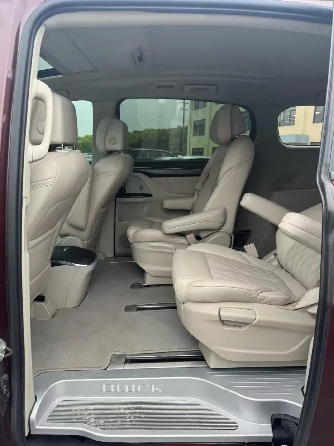 2022 Buick GL8 2.0T 237HP L4 9AT,autocango,china used car exporter,china ev exporter,chinese used car exporter,chinese used ev exporter