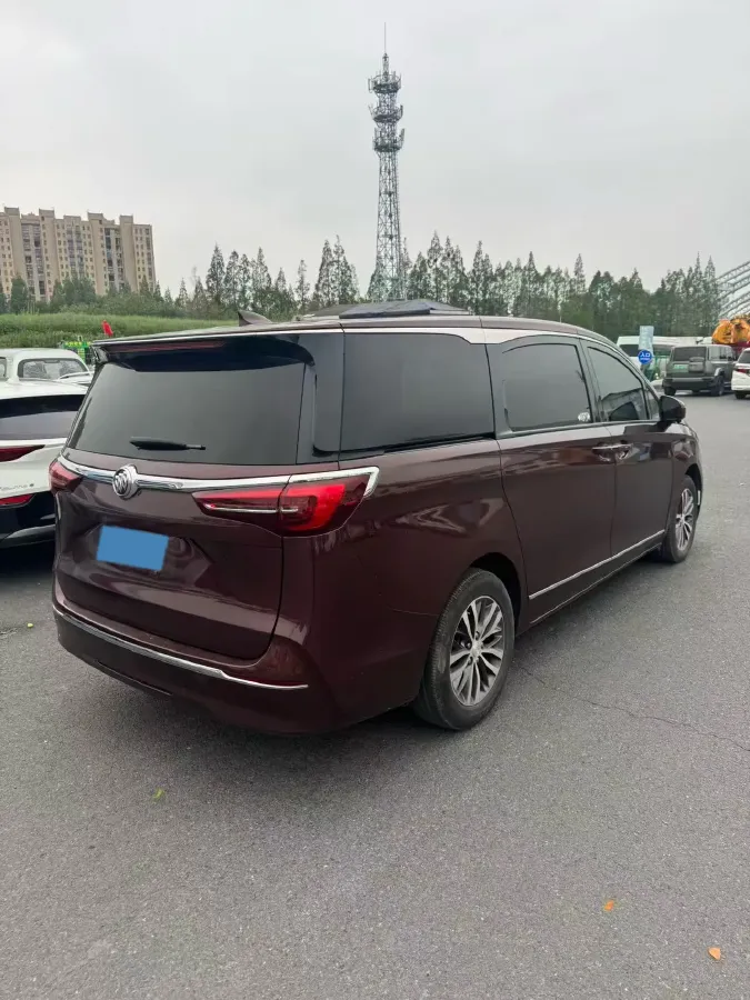 2022 Buick GL8 2.0T 237HP L4 9AT,autocango,china used car exporter,china ev exporter,chinese used car exporter,chinese used ev exporter