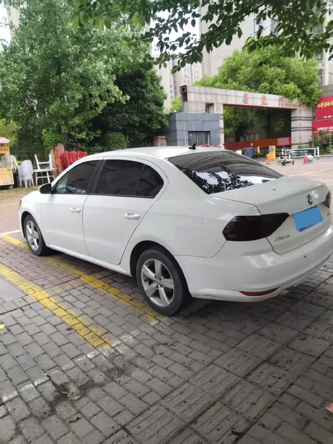 2018 Landwind XiaoYao 1.5T 163HP L4 CVT,autocango,china used car exporter,china ev exporter,chinese used car exporter,chinese used ev exporter
