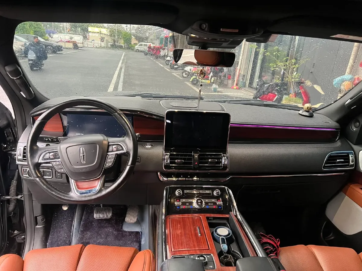 2020 Lincoln Navigator 3.5T 388HP V6 10AT,autocango,china used car exporter,china ev exporter,chinese used car exporter,chinese used ev exporter