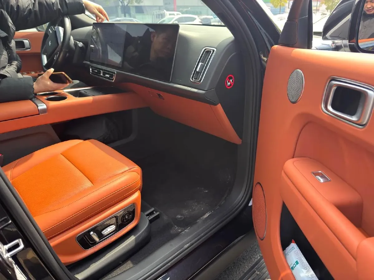 2022 Li L9 Range Extended 154HP REEV 42.6KWH,autocango,china used car exporter,china ev exporter,chinese used car exporter,chinese used ev exporter