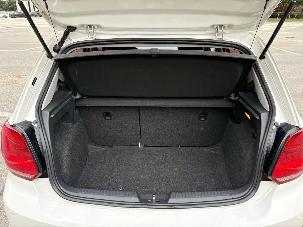 2016 Volkswagen Polo 1.6L 110HP L4 6AT,autocango,china used car exporter,china ev exporter,chinese used car exporter,chinese used ev exporter