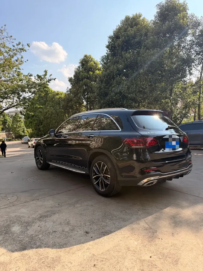 2022 Mercedes-Benz GLC Class 2.0T 258HP L4 9AT,autocango,china used car exporter,china ev exporter,chinese used car exporter,chinese used ev exporter