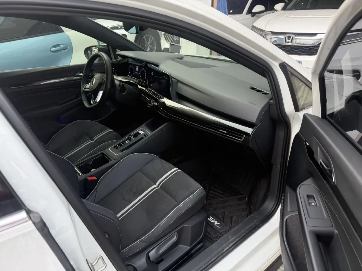 2021 Volkswagen Golf 1.4T 150HP L4 7DCT,autocango,china used car exporter,china ev exporter,chinese used car exporter,chinese used ev exporter