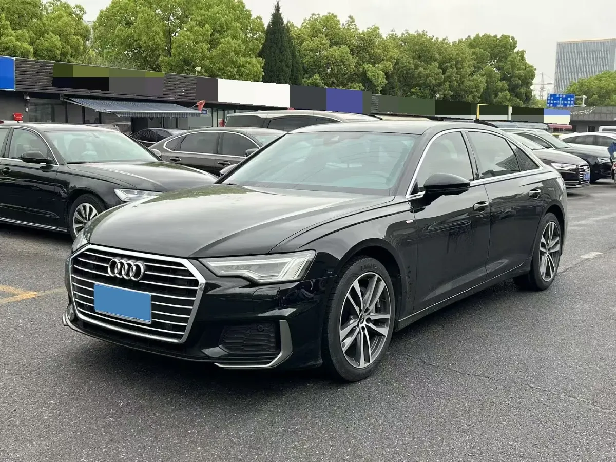 2022 Audi A6L 2.0T 190HP L4 7DCT,autocango,china used car exporter,china ev exporter,chinese used car exporter,chinese used ev exporter