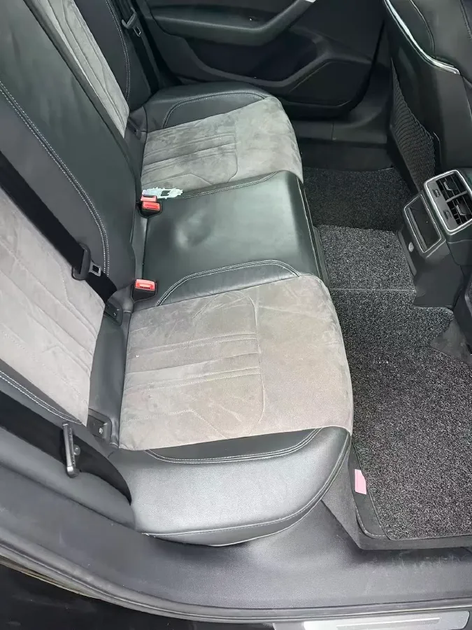 2022 Audi A6L 2.0T 190HP L4 7DCT,autocango,china used car exporter,china ev exporter,chinese used car exporter,chinese used ev exporter