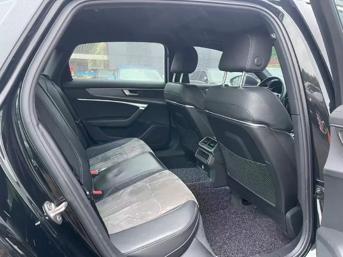 2022 Audi A6L 2.0T 190HP L4 7DCT,autocango,china used car exporter,china ev exporter,chinese used car exporter,chinese used ev exporter