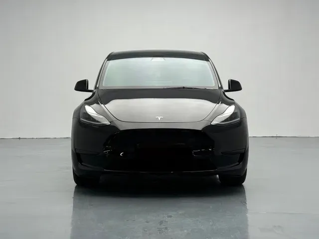 2022 Tesla Model Y BEV 60KWH,autocango,china used car exporter,china ev exporter,chinese used car exporter,chinese used ev exporter