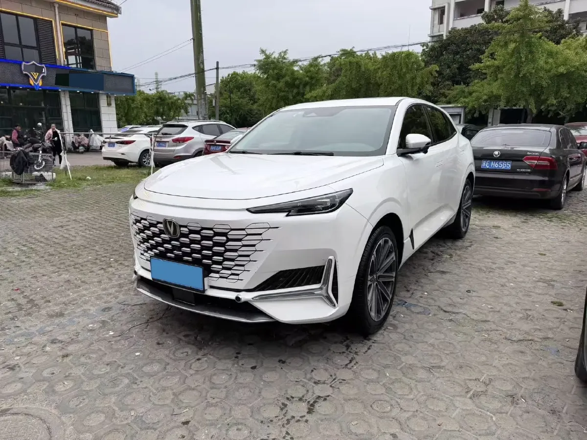 2021 ChangAn UNI-K 2.0T 233HP L4 8AT,autocango,china used car exporter,china ev exporter,chinese used car exporter,chinese used ev exporter