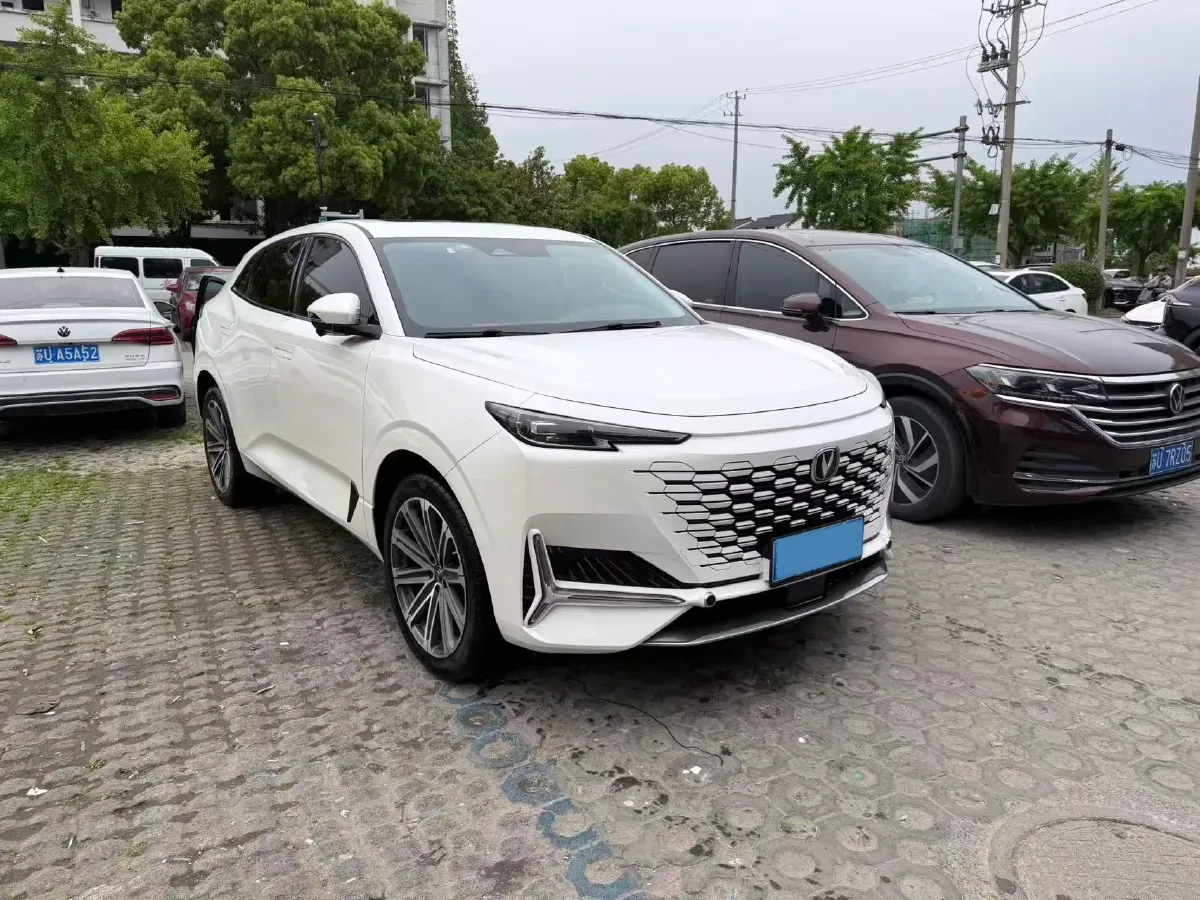 2021 ChangAn UNI-K 2.0T 233HP L4 8AT,autocango,china used car exporter,china ev exporter,chinese used car exporter,chinese used ev exporter