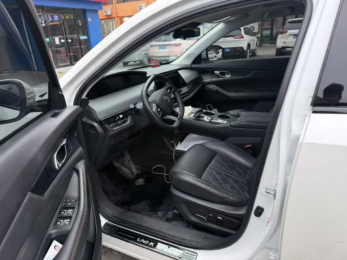 2021 ChangAn UNI-K 2.0T 233HP L4 8AT,autocango,china used car exporter,china ev exporter,chinese used car exporter,chinese used ev exporter