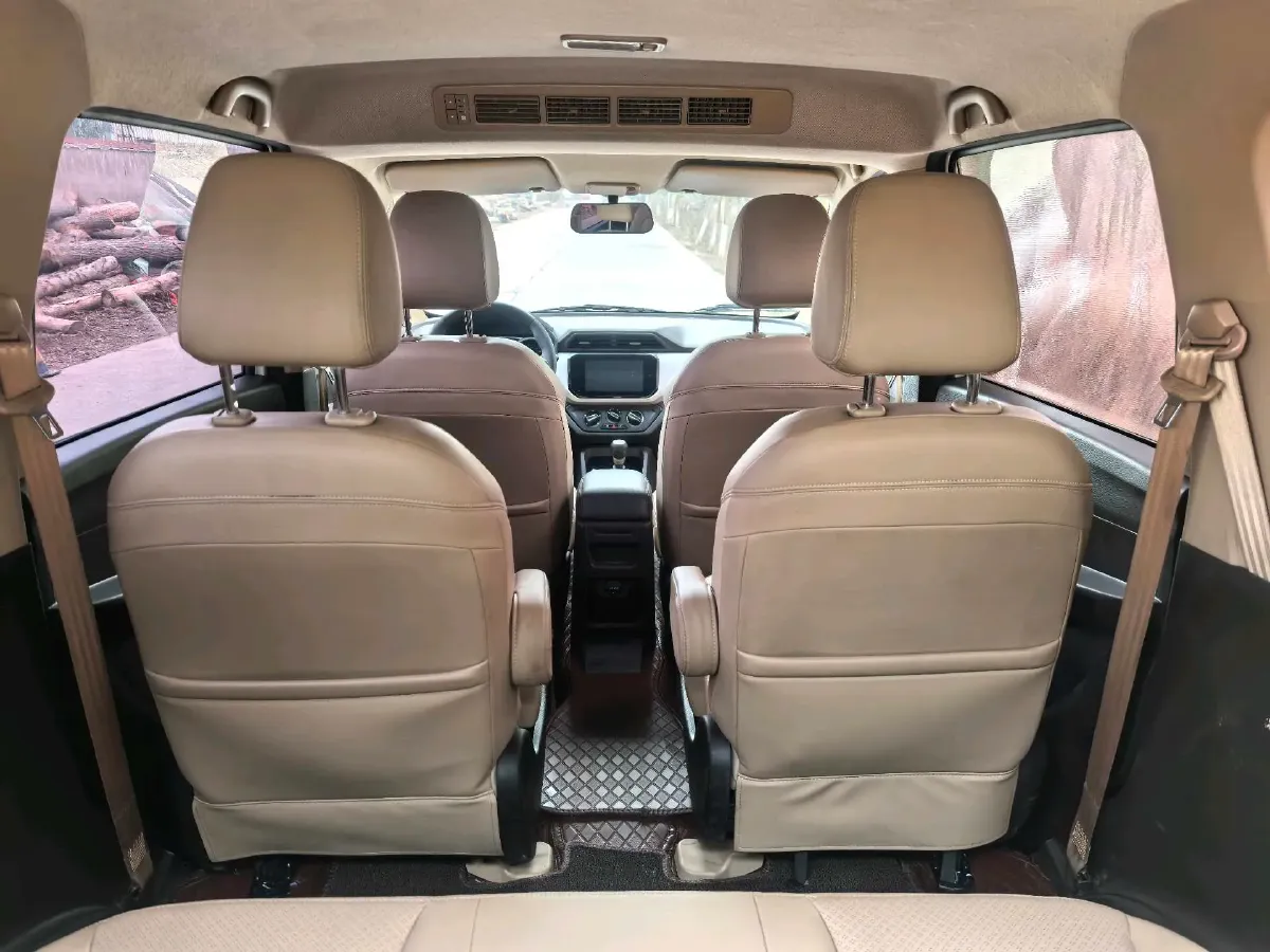 2021 WuLing HongGuang 1.5L 99HP L4 6MT,autocango,china used car exporter,china ev exporter,chinese used car exporter,chinese used ev exporter