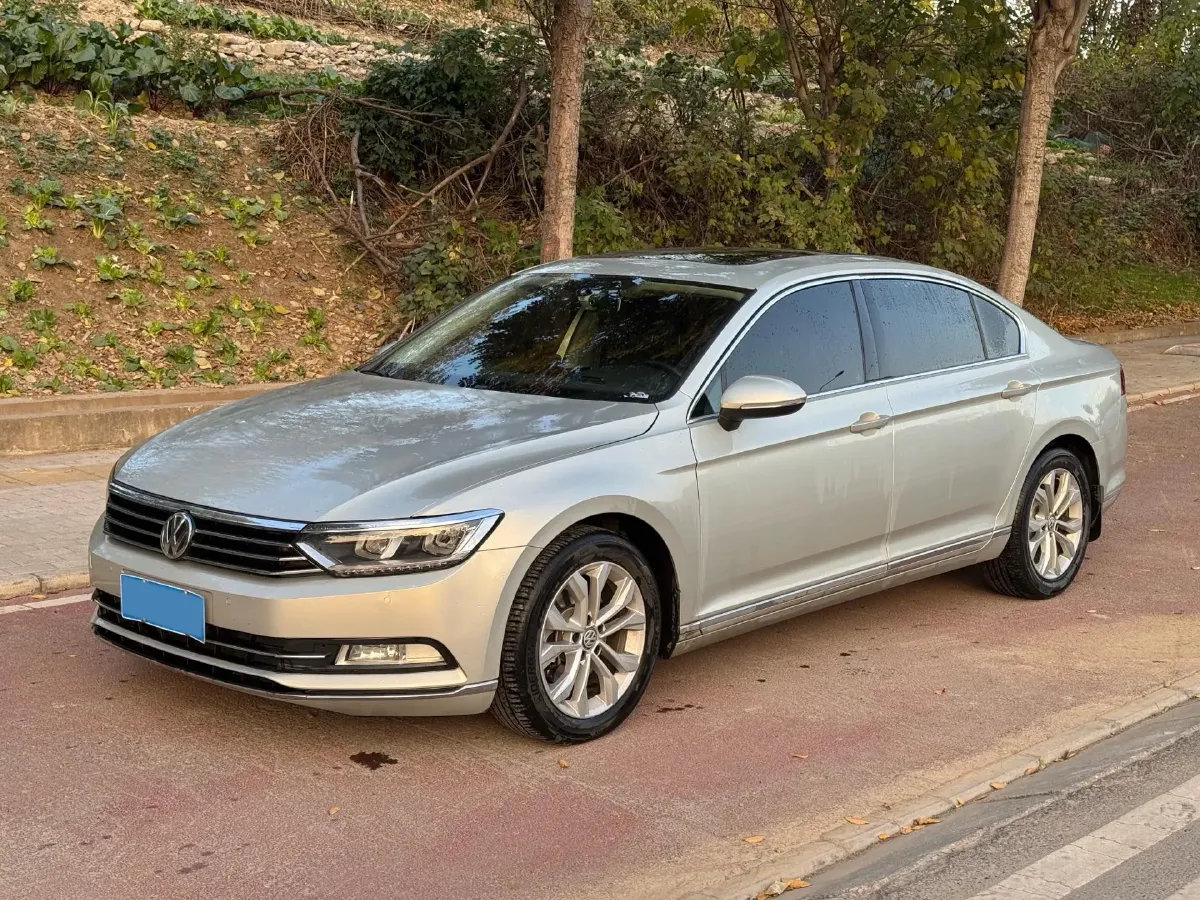 2019 Volkswagen Magotan 2.0T 186HP L4 7DCT,autocango,china used car exporter,china ev exporter,chinese used car exporter,chinese used ev exporter