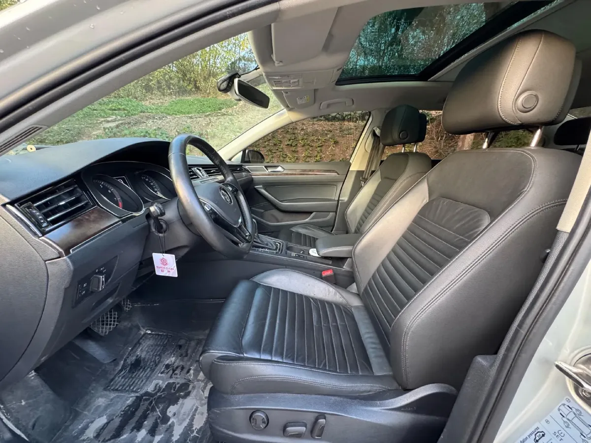 2019 Volkswagen Magotan 2.0T 186HP L4 7DCT,autocango,china used car exporter,china ev exporter,chinese used car exporter,chinese used ev exporter