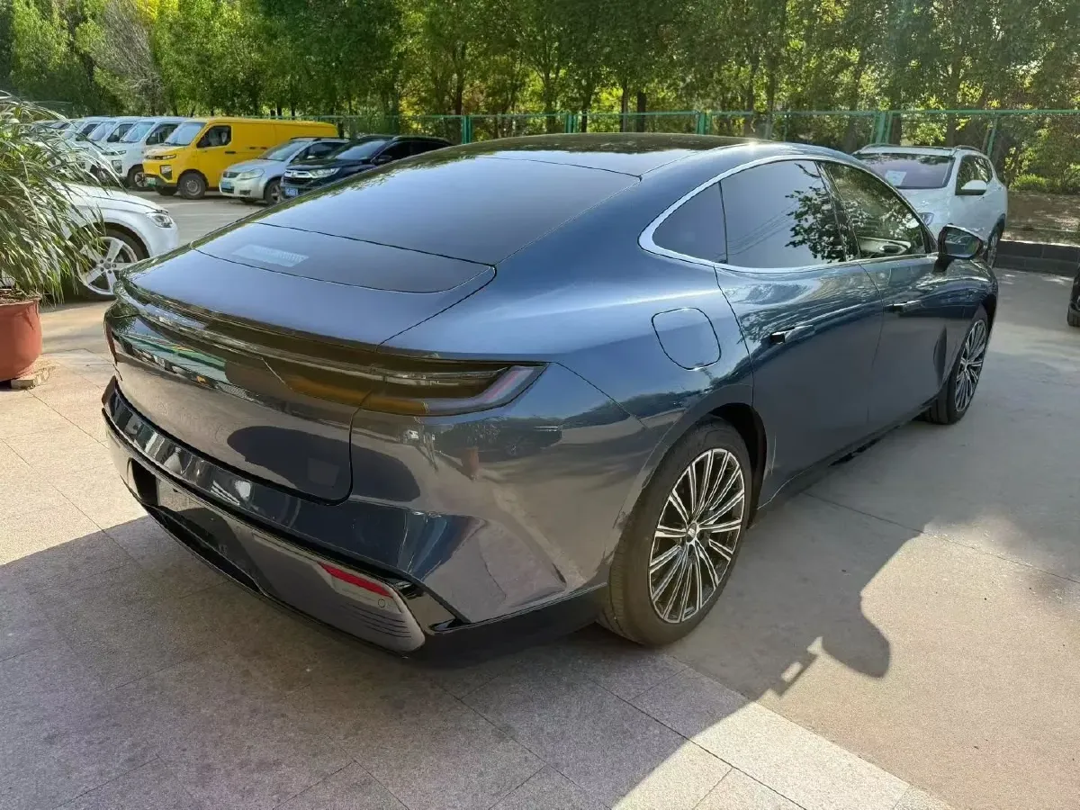 2025 Geely Galaxy Starshine 8 1.5T 163HP L4 3DHT PHEV 27.69KWH,autocango,china used car exporter,china ev exporter,chinese used car exporter,chinese used ev exporter