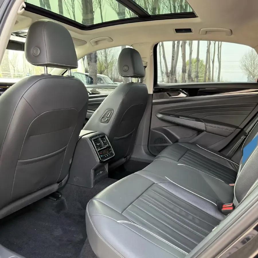 2023 Volkswagen Passat 2.0T 186HP L4 7DCT,autocango,china used car exporter,china ev exporter,chinese used car exporter,chinese used ev exporter