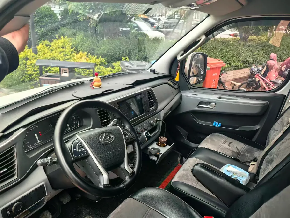 2023 MAXUS Interstellar 2.0T 143HP L4 6MT,autocango,china used car exporter,china ev exporter,chinese used car exporter,chinese used ev exporter