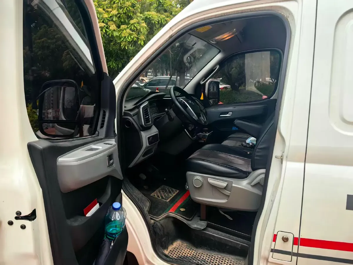 2023 MAXUS Interstellar 2.0T 143HP L4 6MT,autocango,china used car exporter,china ev exporter,chinese used car exporter,chinese used ev exporter