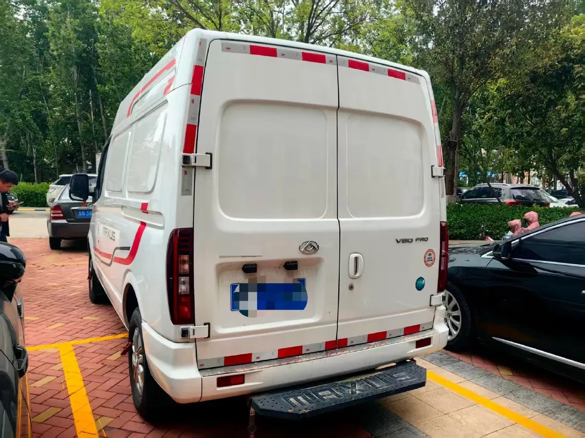 2023 MAXUS Interstellar 2.0T 143HP L4 6MT,autocango,china used car exporter,china ev exporter,chinese used car exporter,chinese used ev exporter