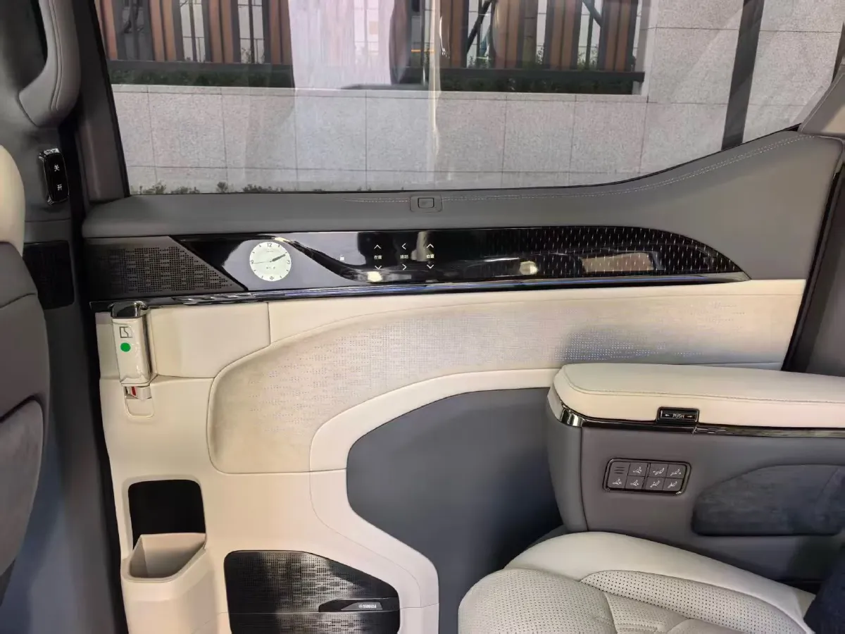 2024 Zeekr 009 BEV 108KWH,autocango,china used car exporter,china ev exporter,chinese used car exporter,chinese used ev exporter