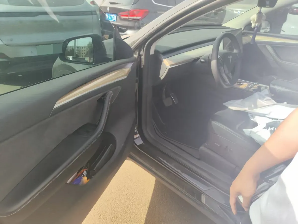 2022 Tesla Model Y BEV 60KWH,autocango,china used car exporter,china ev exporter,chinese used car exporter,chinese used ev exporter