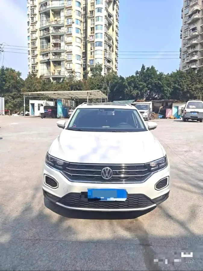 2020 Volkswagen T-Roc 1.4T 150HP L4 7DCT,autocango,china used car exporter,china ev exporter,chinese used car exporter,chinese used ev exporter