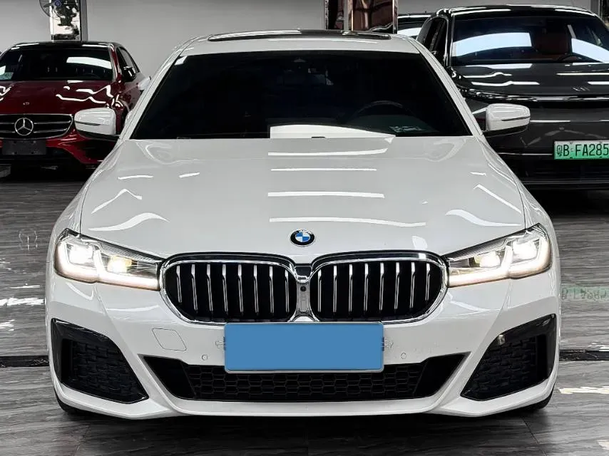 2021 BMW 5 Series 2.0T 184HP L4 8AT PHEV 17.7KWH,autocango,china used car exporter,china ev exporter,chinese used car exporter,chinese used ev exporter