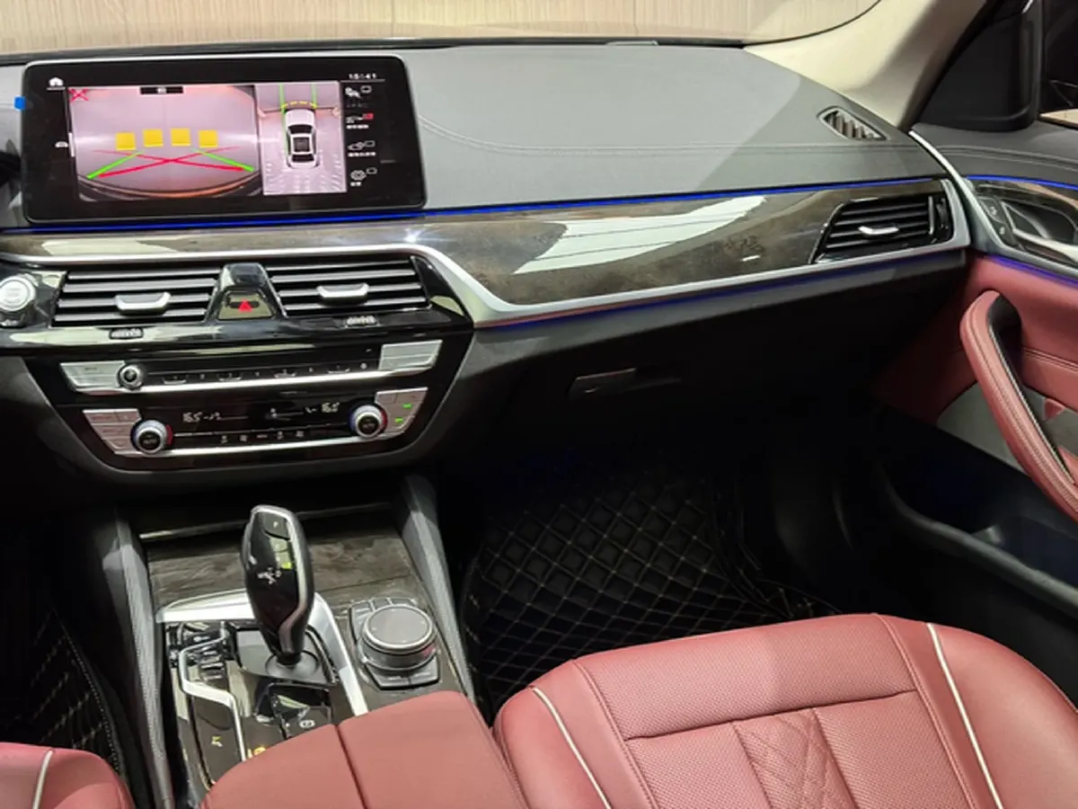 2021 BMW 5 Series 2.0T 184HP L4 8AT,autocango,china used car exporter,china ev exporter,chinese used car exporter,chinese used ev exporter