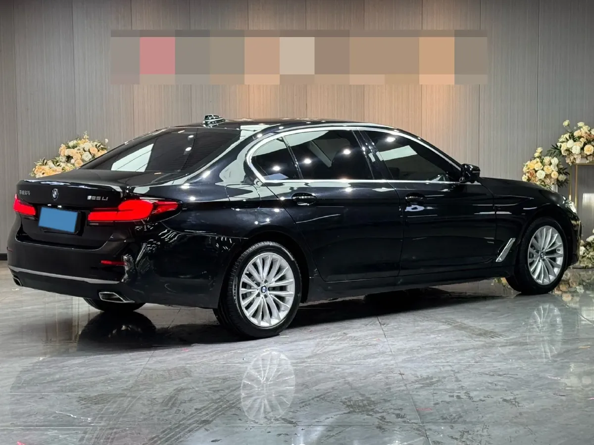 2021 BMW 5 Series 2.0T 184HP L4 8AT,autocango,china used car exporter,china ev exporter,chinese used car exporter,chinese used ev exporter