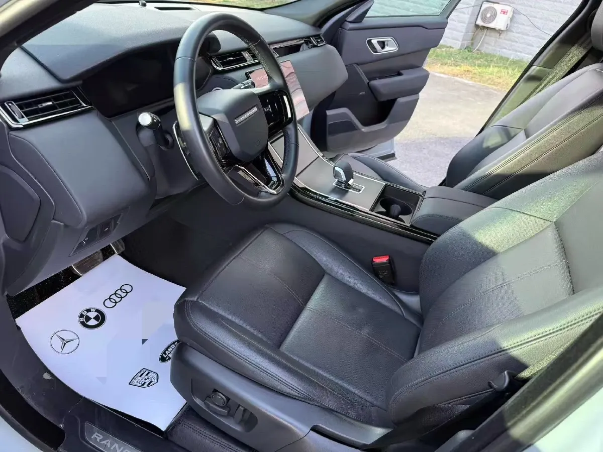 2024 Land Rover Range Rover Velar 2.0T 250HP L4 8AT,autocango,china used car exporter,china ev exporter,chinese used car exporter,chinese used ev exporter