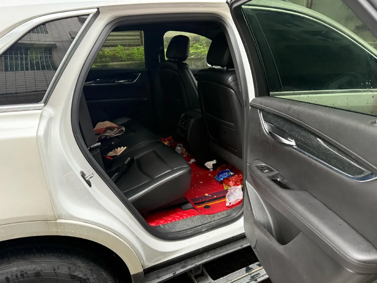 2020 Cadillac XT5 2.0T 237HP L4 9AT,autocango,china used car exporter,china ev exporter,chinese used car exporter,chinese used ev exporter