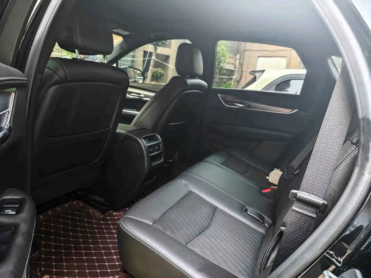 2020 Cadillac XT5 2.0T 237HP L4 9AT,autocango,china used car exporter,china ev exporter,chinese used car exporter,chinese used ev exporter