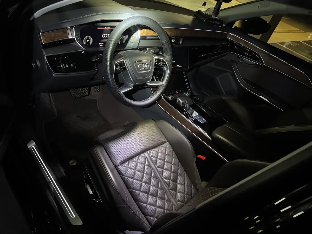 2021 Audi A8 3.0T 286HP V6 8AT,autocango,china used car exporter,china ev exporter,chinese used car exporter,chinese used ev exporter