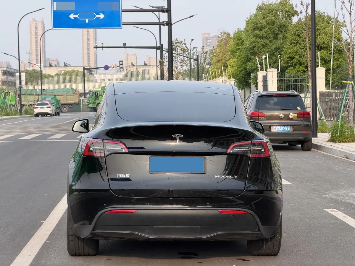 2022 Tesla Model Y BEV 60KWH,autocango,china used car exporter,china ev exporter,chinese used car exporter,chinese used ev exporter