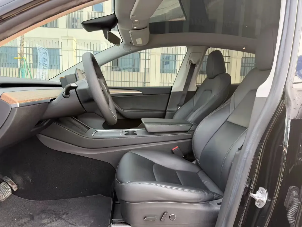 2022 Tesla Model Y BEV 60KWH,autocango,china used car exporter,china ev exporter,chinese used car exporter,chinese used ev exporter