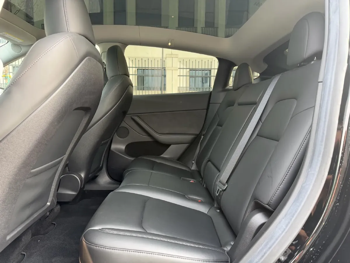 2022 Tesla Model Y BEV 60KWH,autocango,china used car exporter,china ev exporter,chinese used car exporter,chinese used ev exporter