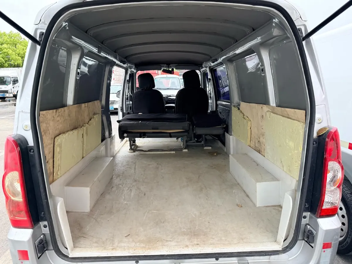 2021 WuLing RongGuang 1.5L 99HP L4 5MT,autocango,china used car exporter,china ev exporter,chinese used car exporter,chinese used ev exporter