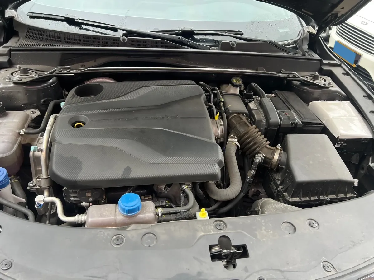 2024 ChangAn UNI-V 1.5T 188HP L4 7DCT,autocango,china used car exporter,china ev exporter,chinese used car exporter,chinese used ev exporter