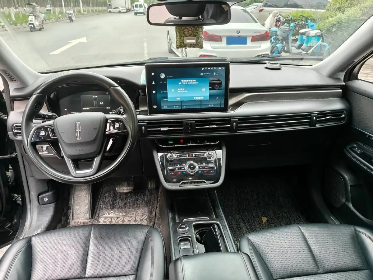 2022 Lincoln Corsair 2.0T 245HP L4 8AT,autocango,china used car exporter,china ev exporter,chinese used car exporter,chinese used ev exporter