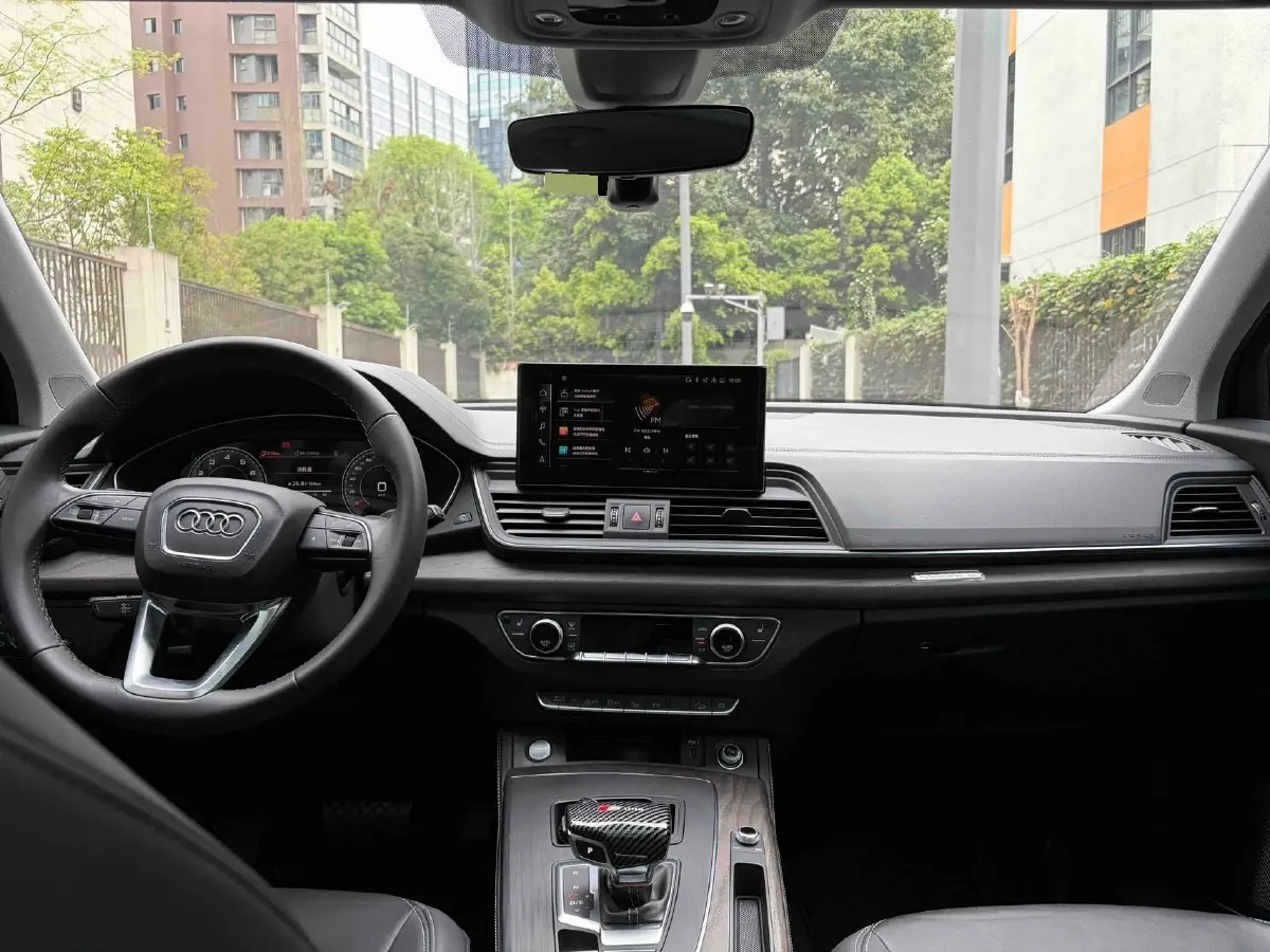 2022 Audi Q5L 2.0T 252HP L4 7DCT,autocango,china used car exporter,china ev exporter,chinese used car exporter,chinese used ev exporter