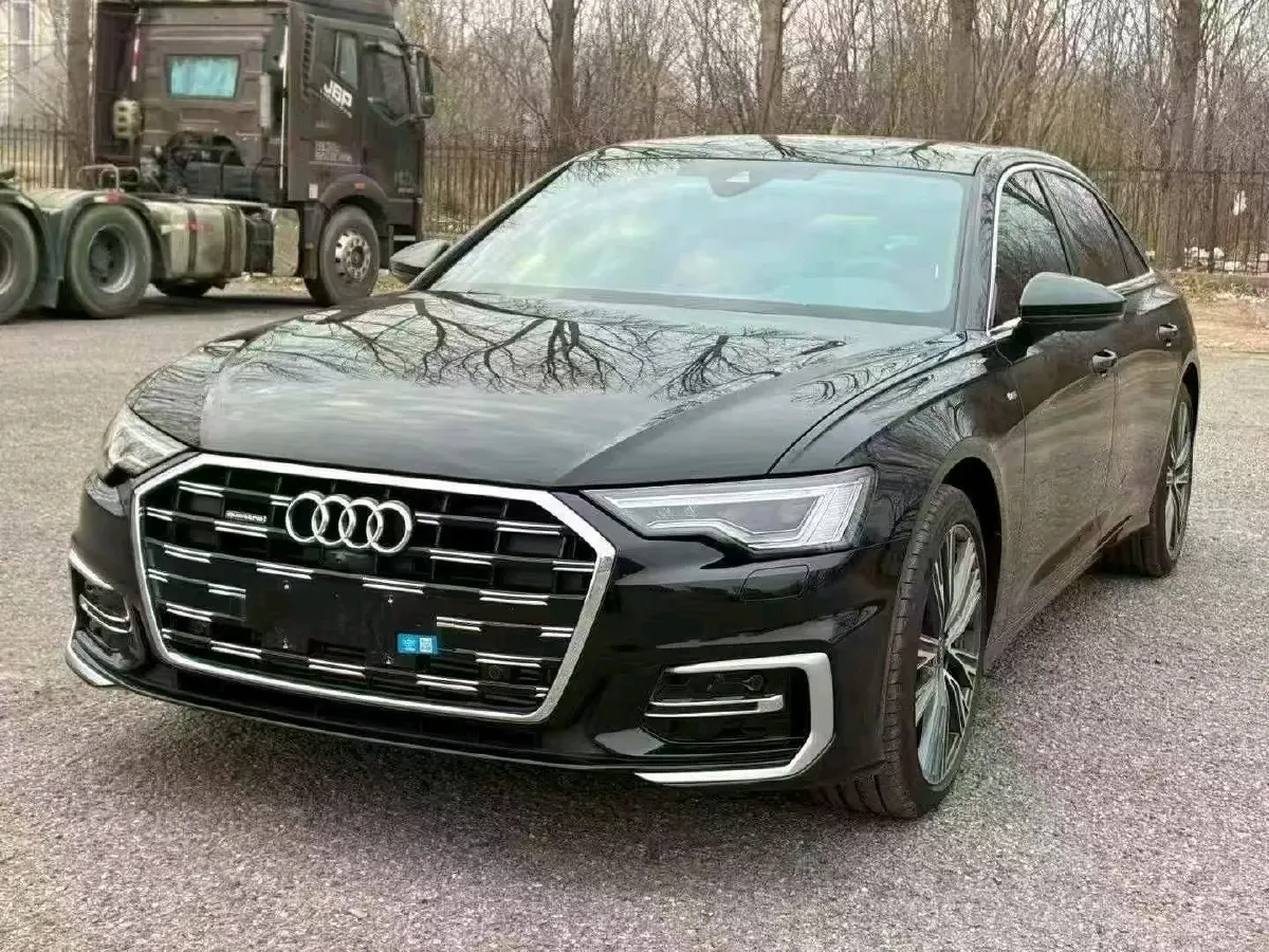2025 Audi A6L 2.0T 245HP L4 7DCT,autocango,china used car exporter,china ev exporter,chinese used car exporter,chinese used ev exporter