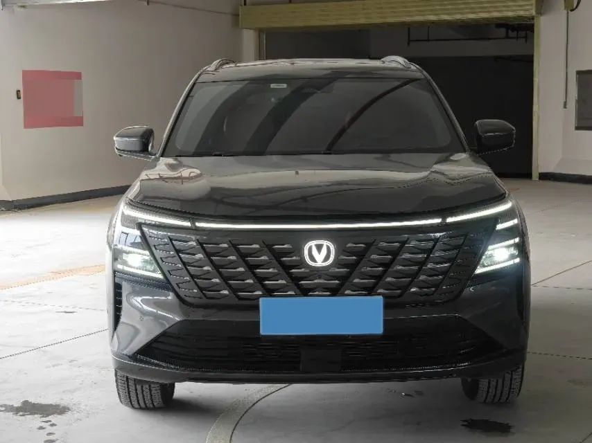 2025 ChangAn CS75 Plus 1.5T 192HP L4 8AT,autocango,china used car exporter,china ev exporter,chinese used car exporter,chinese used ev exporter