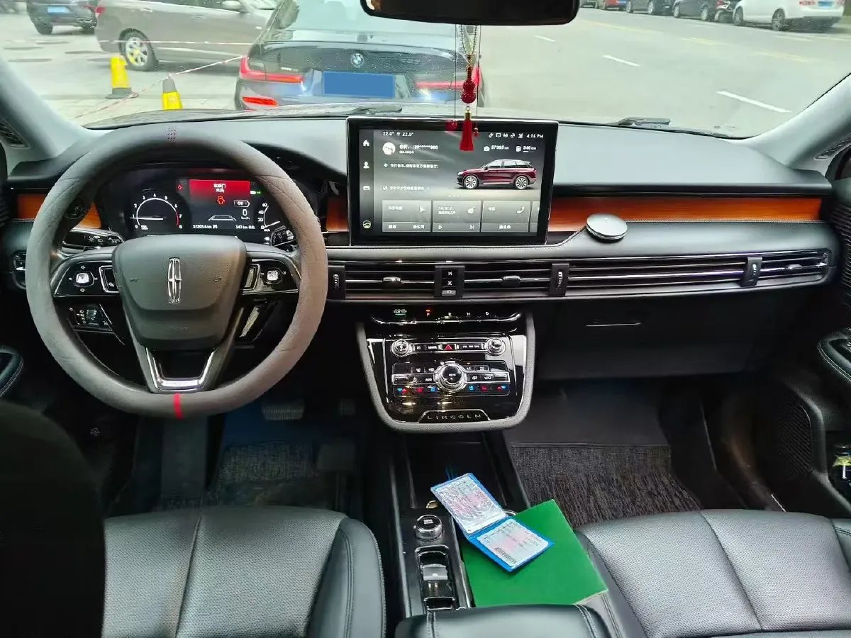 2021 Lincoln Corsair 2.0T 245HP L4 8AT,autocango,china used car exporter,china ev exporter,chinese used car exporter,chinese used ev exporter